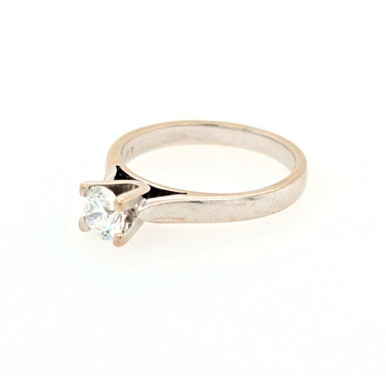 Pre Owned 18ct White Gold Diamond Solitaire Ring ZV50